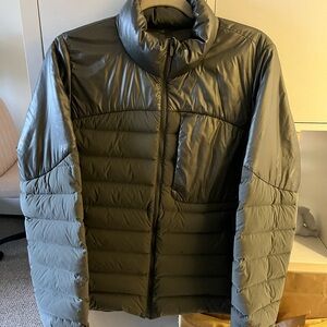 Lululemon sage green insulated puffer jacket